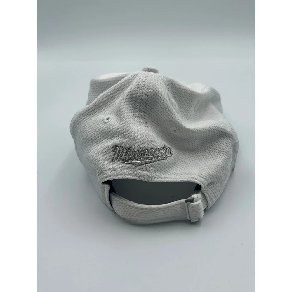 New Era‎ Minnesota Twins 9TWENTY Hat White Silver Mesh Adjustable MLB Cap